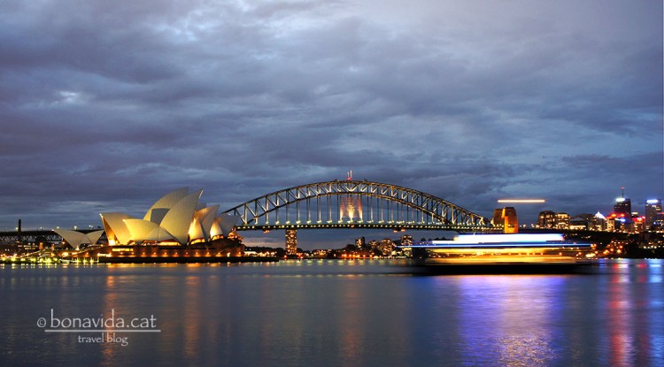 sydney harbor bridge night