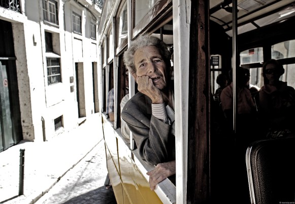 Un trajecte en transport públic ens ajuda a trobar autèntics personatges. Lisboa