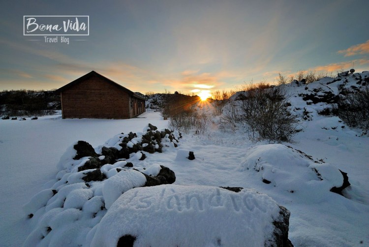 Poble de Reykjahlid. Cabanes de l'hotel-granja Vogafjos