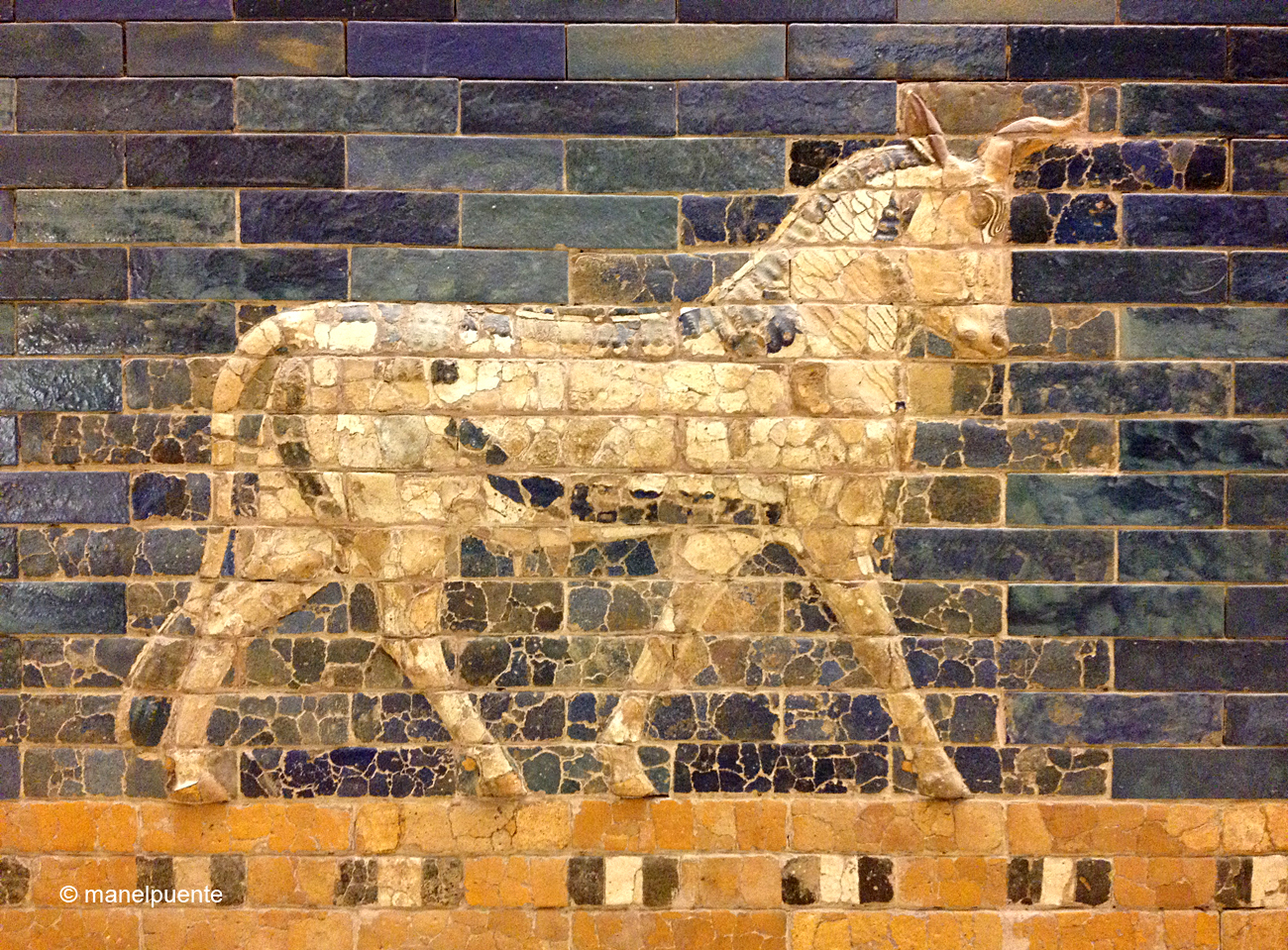 Diversos animales decoran las piedras azules de la Puerta d'Ishtar
