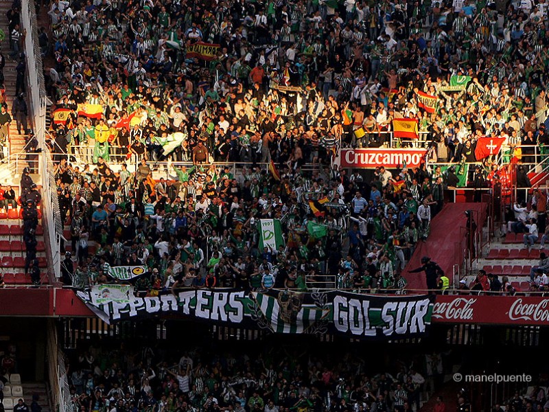 Vivint el derbi de futbol&nbsp;sevillà