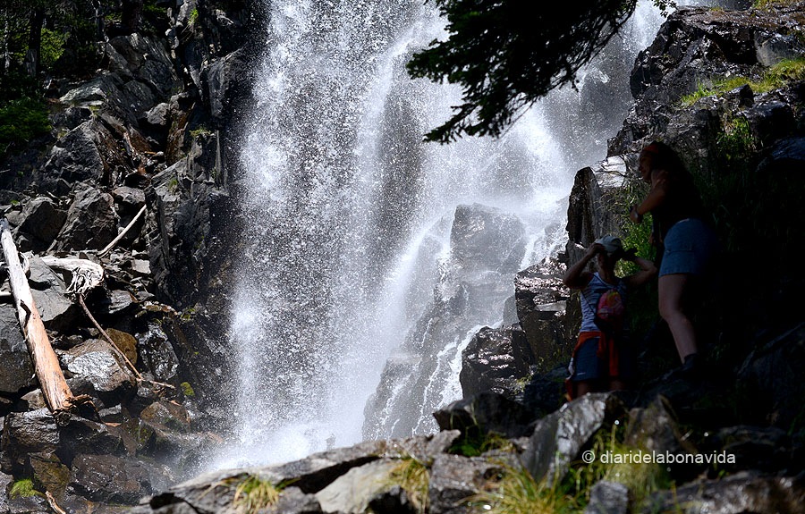 aiguestortes_cascada_ratera.jpg