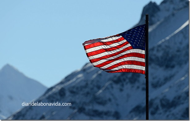 05_alaska_bandera