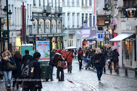 La popular Rue du Marché-aux-herbes