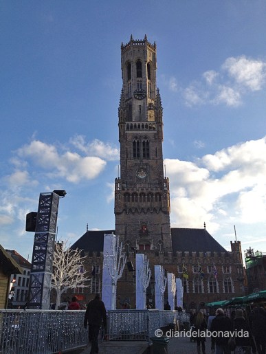Belfort corona la Grote Markt
