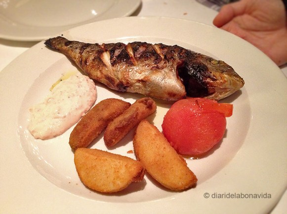 Doradella de platja a la brasa