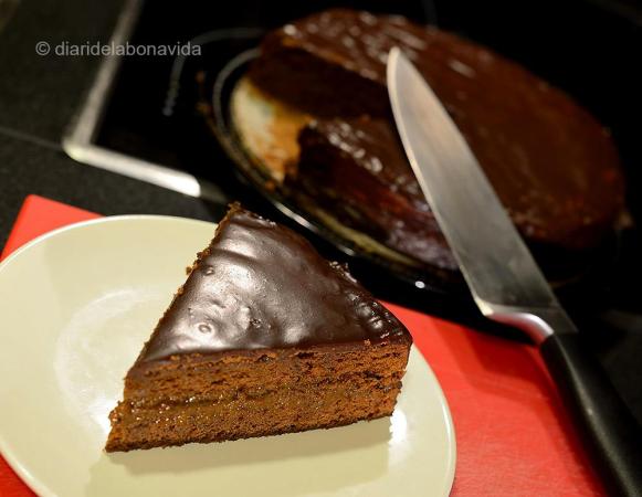 Sacher amb melmelada de préssec