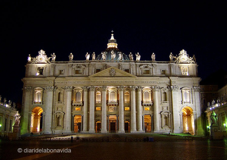 Façana principal de la Basílica de Sant Pere