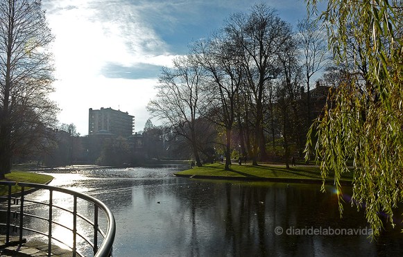 L'estany del Parc Leopold
