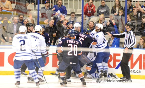 Al final del partit arriba la gran batalla campal