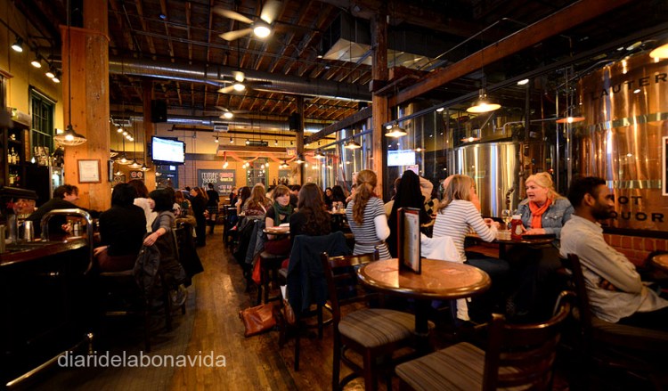 canada0940_distillery_toronto