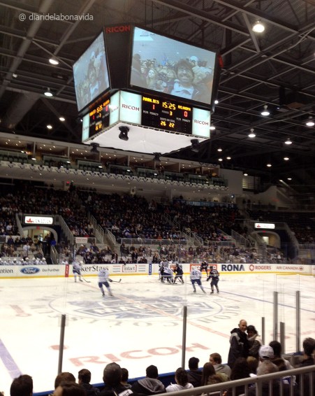 Un somriure pels espectaadors del partit