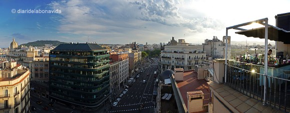 Panoràmica de les vistes de la terrassa Twenty One