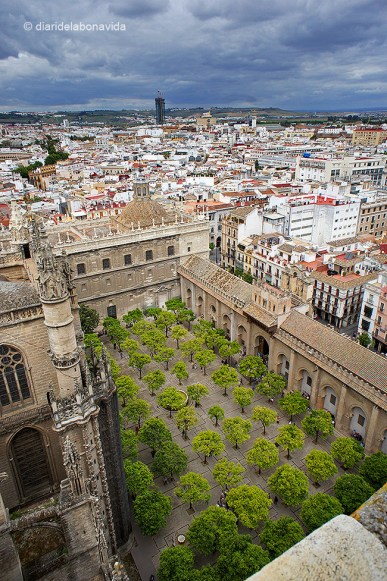 Vistes de la ciutat i el Patio de los Naranjos
