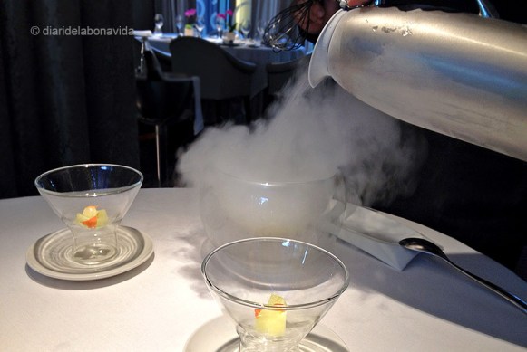 Nitro cóctel. El preparen davant teu, a la taula mateix...