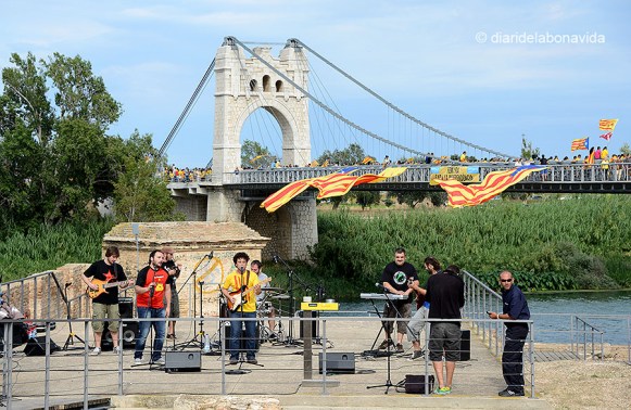 El grup Pepet i Marieta es va encarregar d'animar l'ambient
