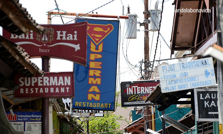 Xiringuitos de tot tipus, amb noms ben comercials