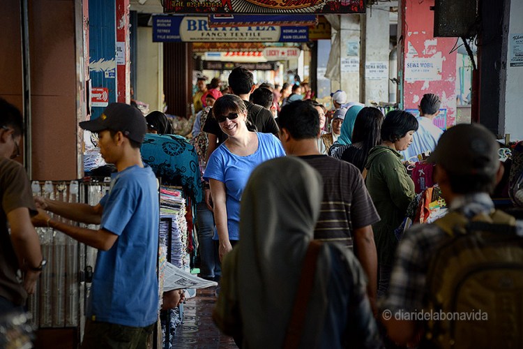 El carrer Malioboro és un ‟enjambre” de persones
