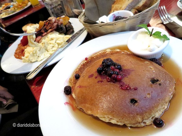 Crepes dolces i English Breakfast. Mmmm!!