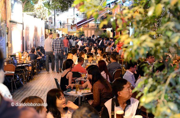 Knutsford Terrace és una de les zones més conegudes per sopar a la nit
