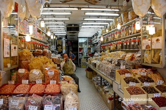 Les botigues xineses tenen un encant especial