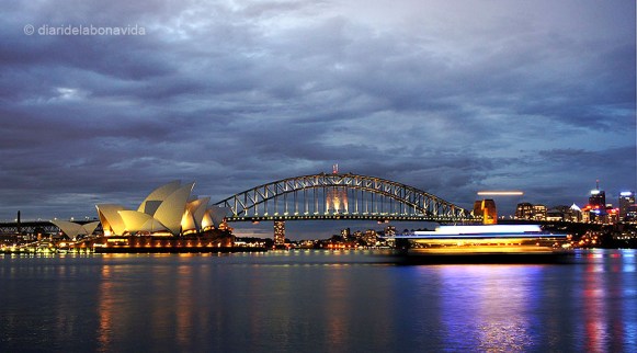 Un dels millors punts on veure l'edifici és des dels miradors Mrs Macquaries Point