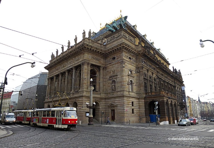 L'imponent Teatre Nacional