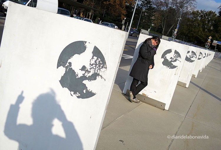 -- Ginebra, Suissa. Place des Nations