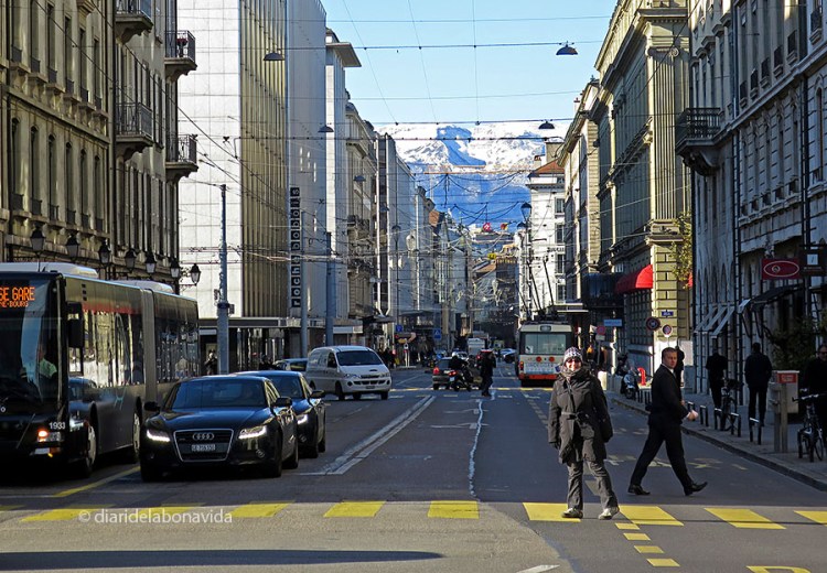 -- Ginebra, Suissa. Rue du Rhône