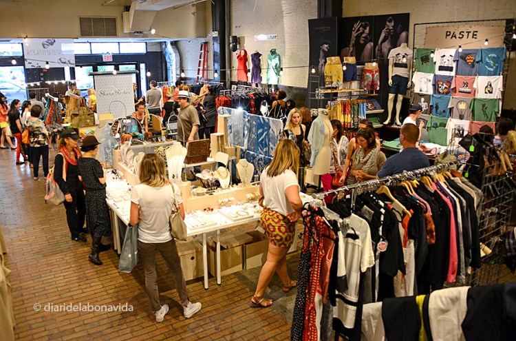 Molts dissenyadors exposen i venen aquí la seva roba