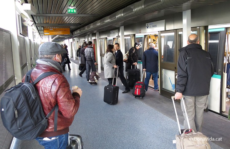 L'ORLYVAL ens porta fins l'estació de trens