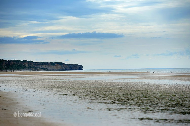 Una sensació única trepitjar la famosa Omaha Beach
