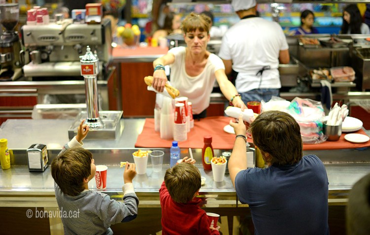 També es pot optar pels molts xiringuitos de menjar de la Fira