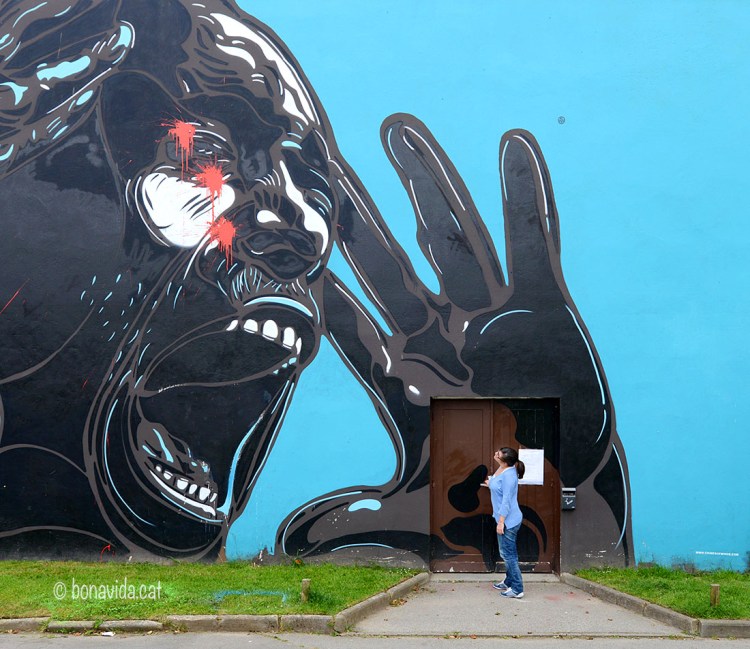 Busquem per tot arreu on deu ser la gent...