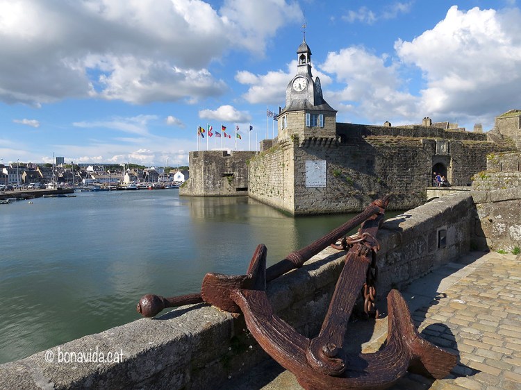 La Ville Close sembla una fortalessa sobre el mar