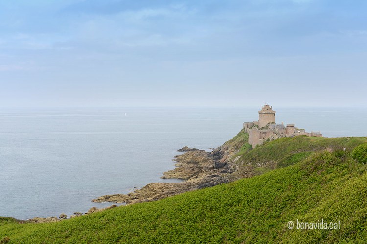 Fort La Latte és un castell medieval ben conservat