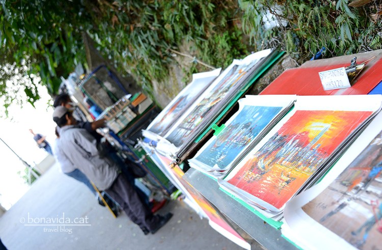 Artistes venen les seves obres al Parc