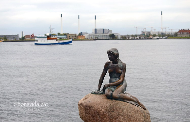 Impossible marxar de Copenhagen sense visitar l'emblemàtica escultura de la Sireneta