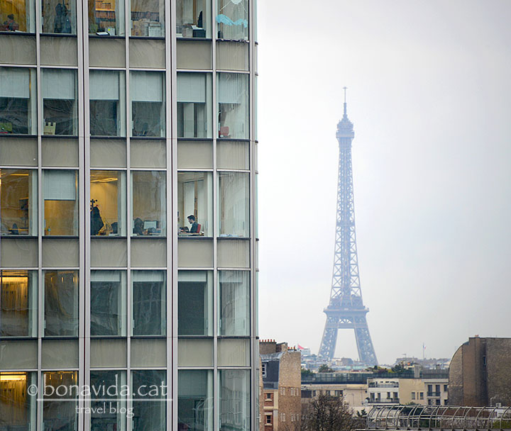 paris defense eiffel