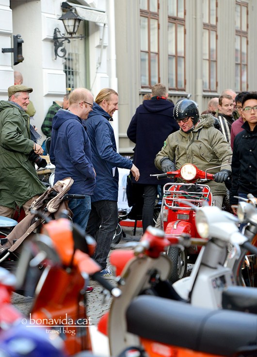 Contentració de motos Vespa a Göteborg