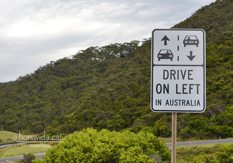 Que amables. Sovint et recorden que has de conduir per l'esquerra...