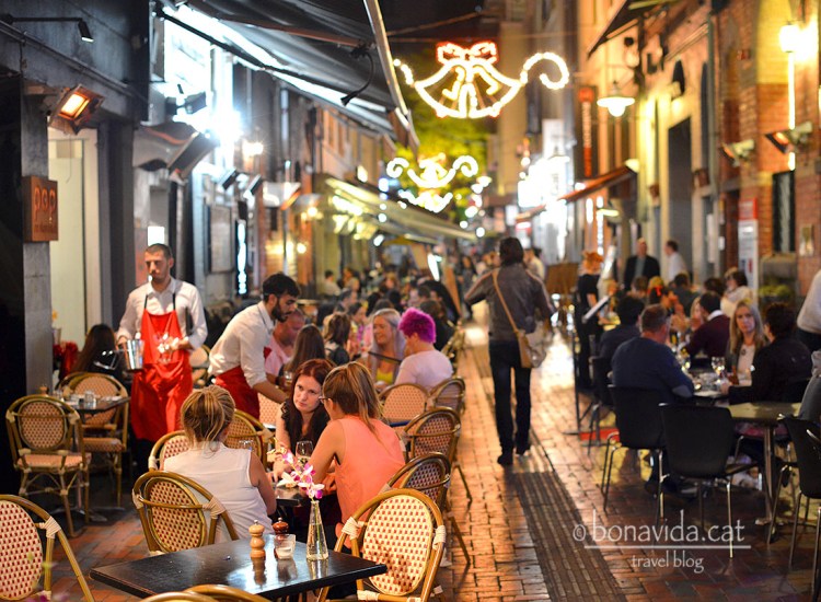 Hardware Lane és una zona de restaurants molt popular