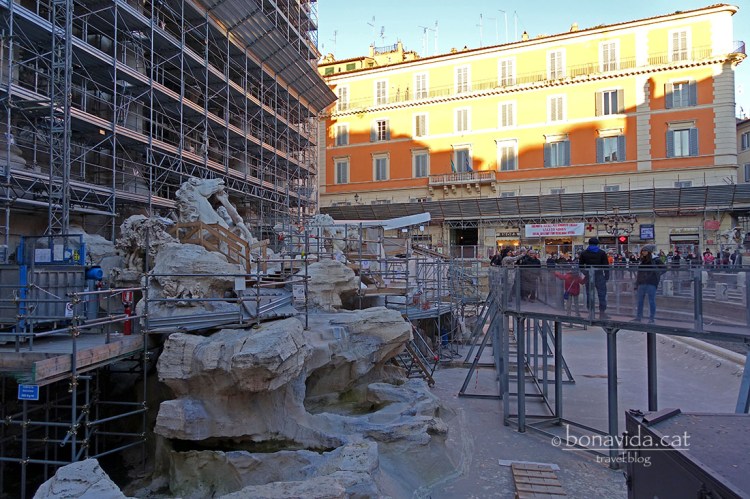 La Fontana di Trevi en plenes obres de restauració