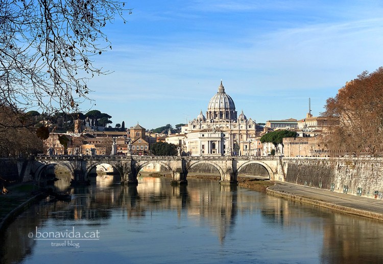 Vistes de la Basílica de Sant Pere des del Pont Sant Angelo