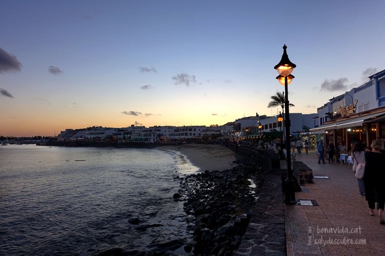 Poblacions més turístiques com Playa Blanca...