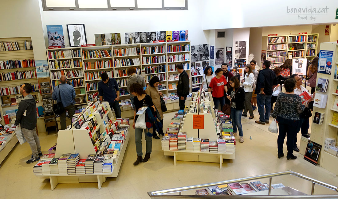 Ambient a l'interior de les llibreries