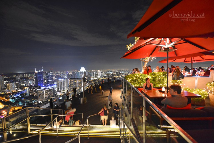 Es pot sopar o prendre una copa amb les millors vistes