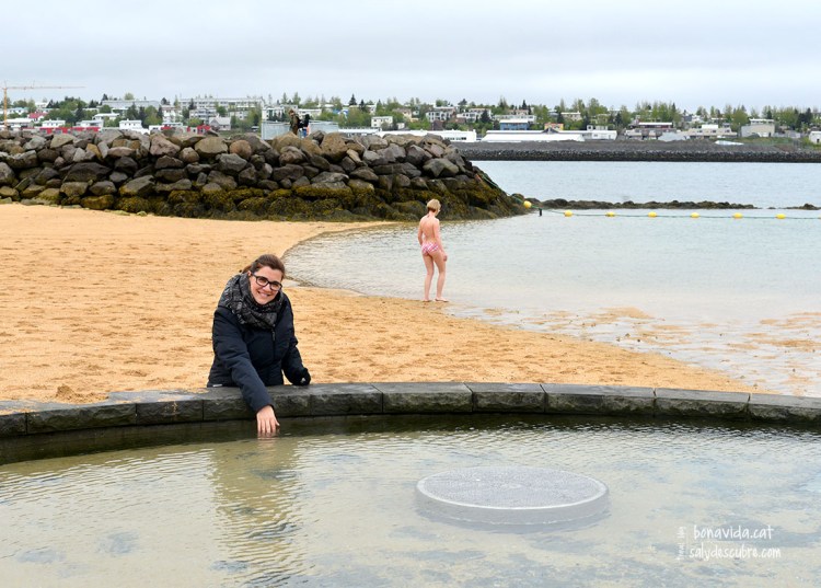 Feia fred, i només els valents s'atreveixen a banyar-se al mar