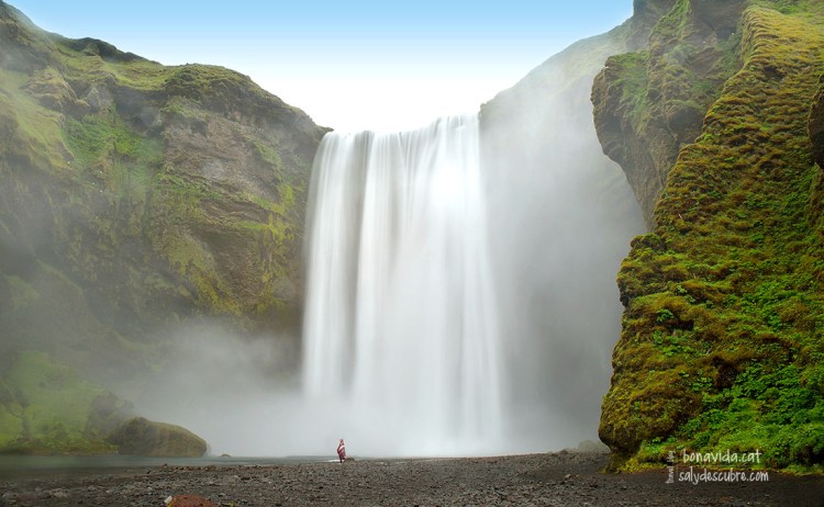 A partir d'aquest punt, apropar-se més a la cascada és sinònim de quedar ben moll...