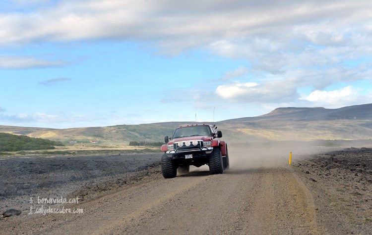 Els islandesos són molt fans dels mastodòntics 4x4 